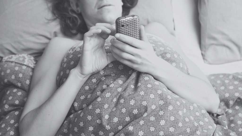 Diccionario de la Felicidad Digital - Miriam Urbano - Bienestar digital - Sexting