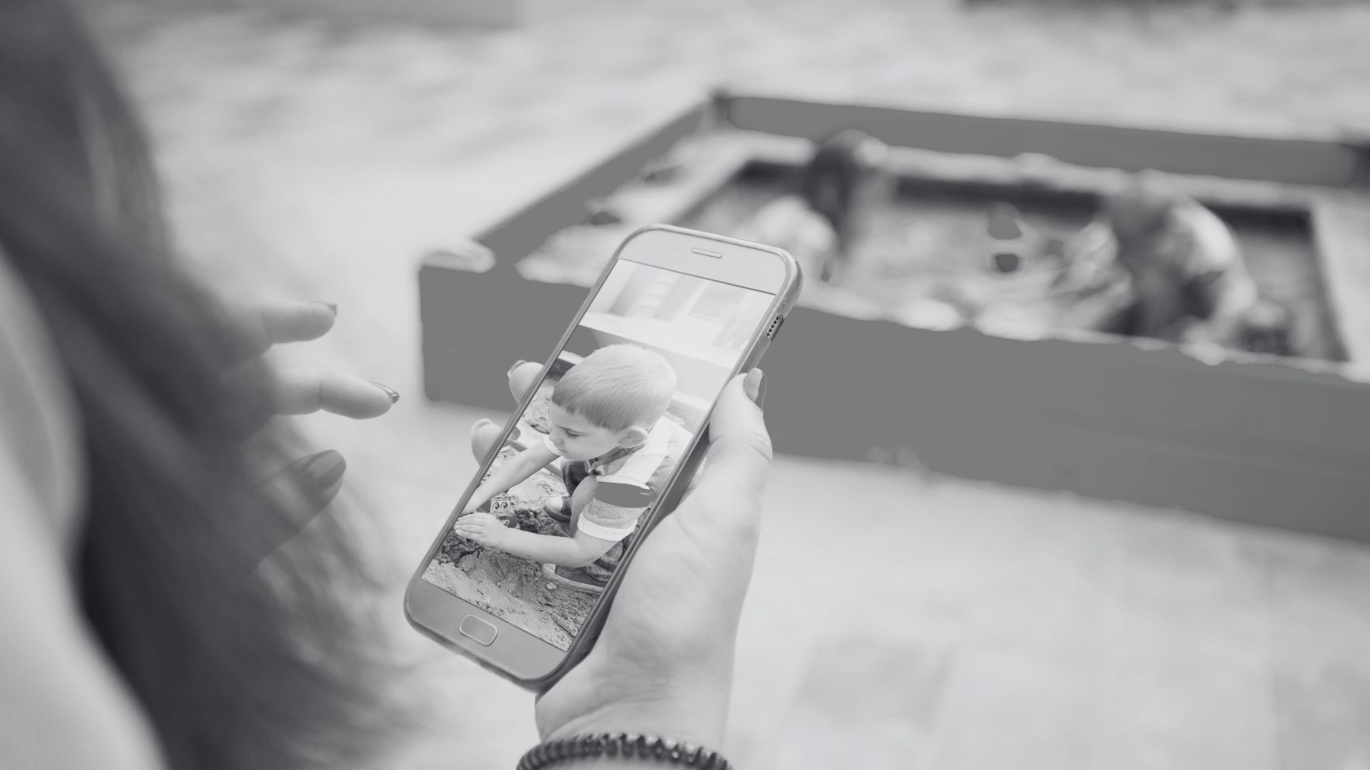 Diccionario de la Felicidad Digital - Miriam Urbano - Bienestar digital - Sharenting