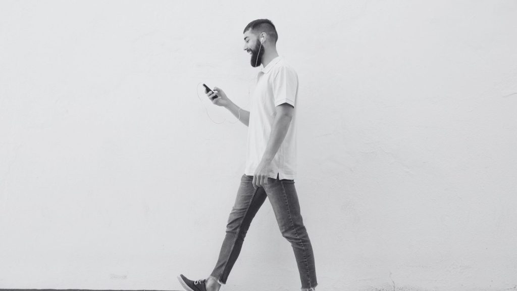 Diccionario de la Felicidad Digital - Miriam Urbano - Bienestar digital - Smombie